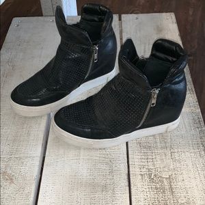 Steve Madden sneakers!